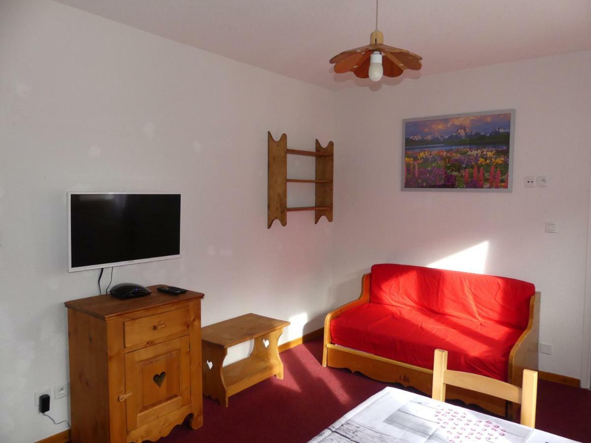 Les Lys Oranges Apartment เลอบูร์-เดอัวซ็อง ภายนอก รูปภาพ