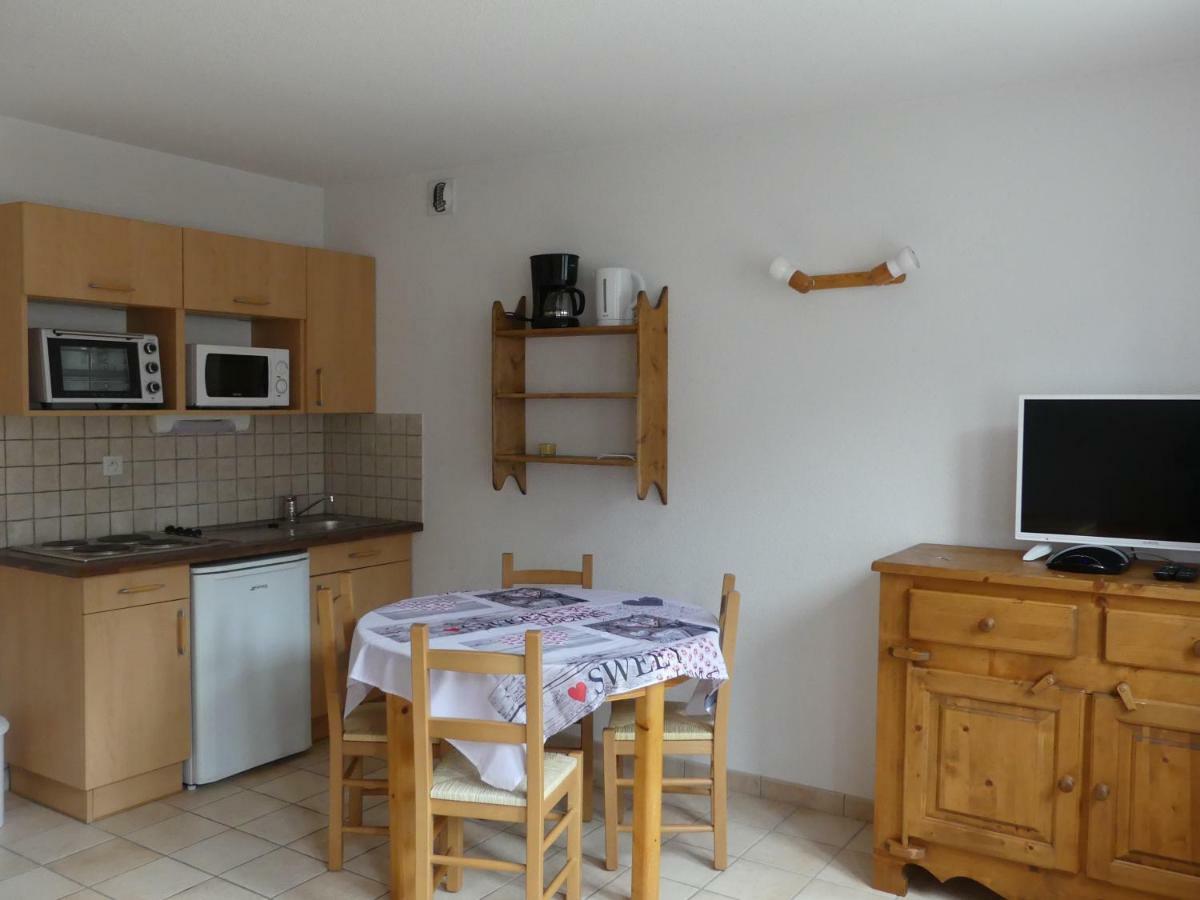 Les Lys Oranges Apartment เลอบูร์-เดอัวซ็อง ภายนอก รูปภาพ