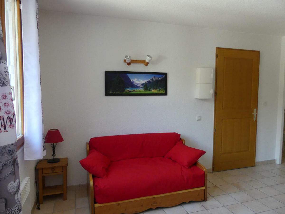 Les Lys Oranges Apartment เลอบูร์-เดอัวซ็อง ภายนอก รูปภาพ