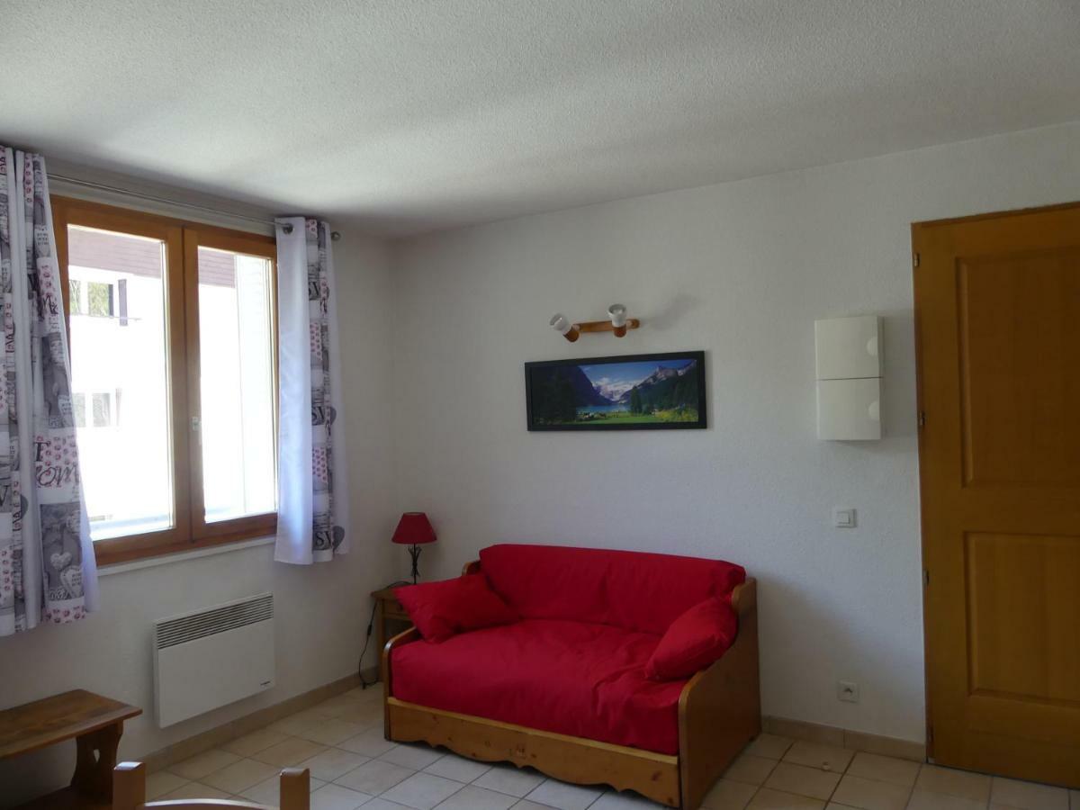 Les Lys Oranges Apartment เลอบูร์-เดอัวซ็อง ภายนอก รูปภาพ